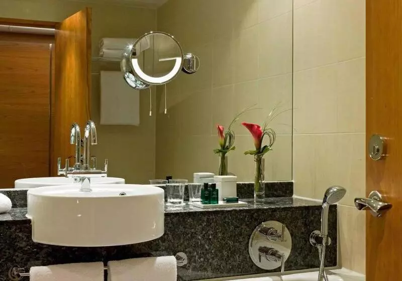 سوییت جونیور, Beatriz Toledo Auditorium & Spa