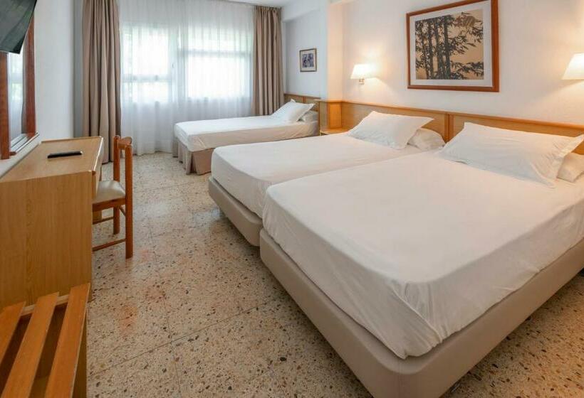 スタンダードトリプルルーム, Canada Palace