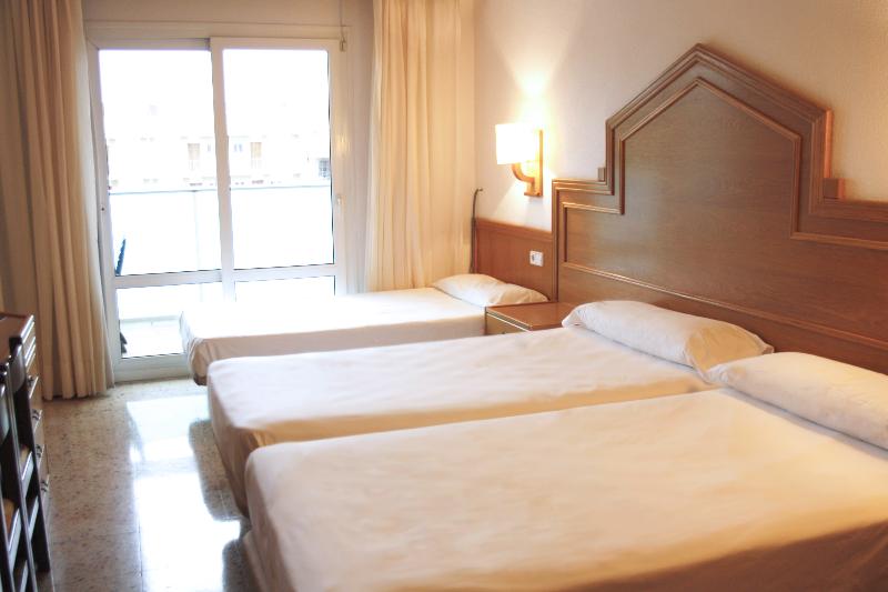 スタンダードトリプルルーム, Canada Palace