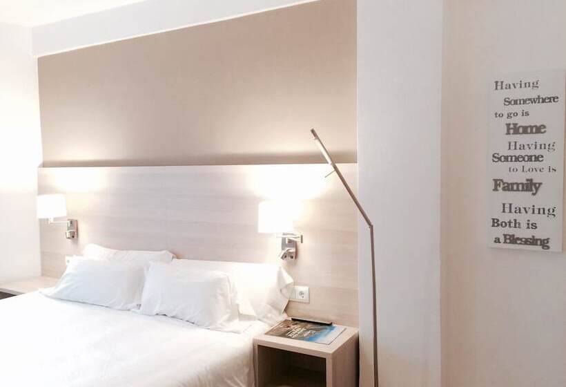 标准间, Carbonell