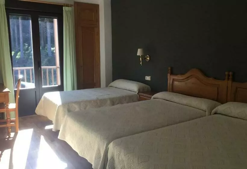 اتاق کلاسیک سه تخته, Casitas Cinco Castaños