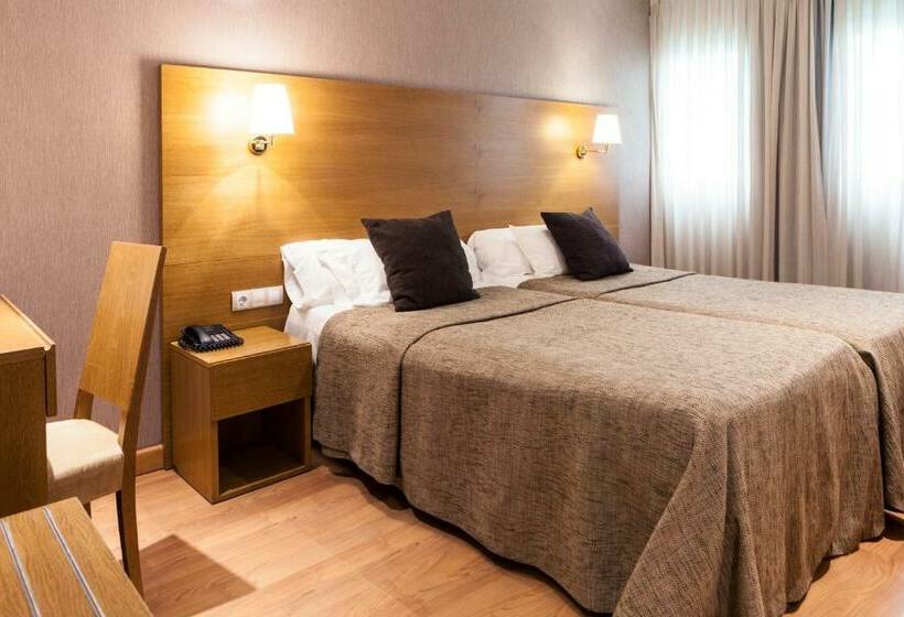 اتاق استاندارد, Don Paco