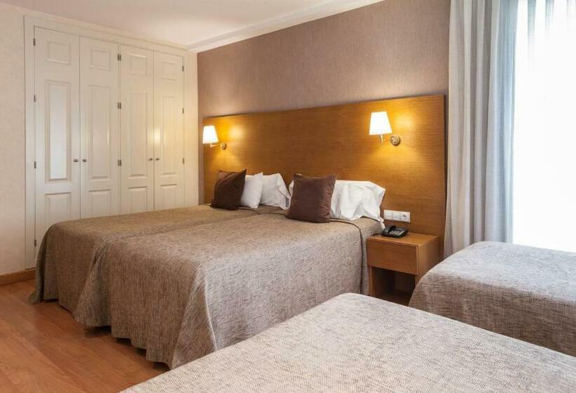 اتاق خانوادگی, Don Paco