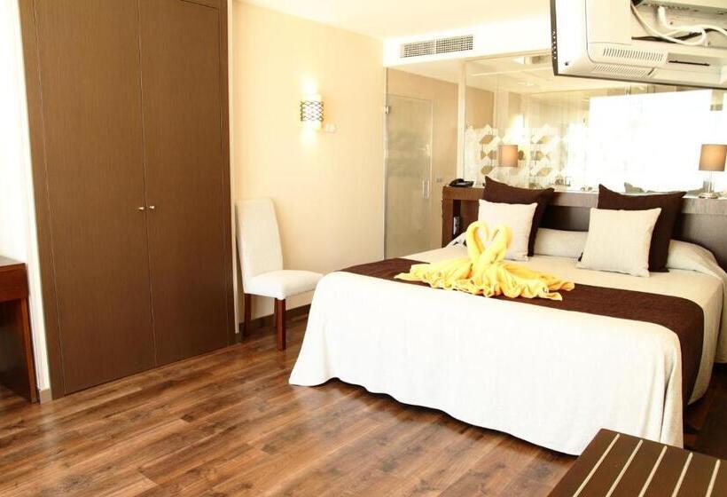 Premium room with terrace, Don Paco