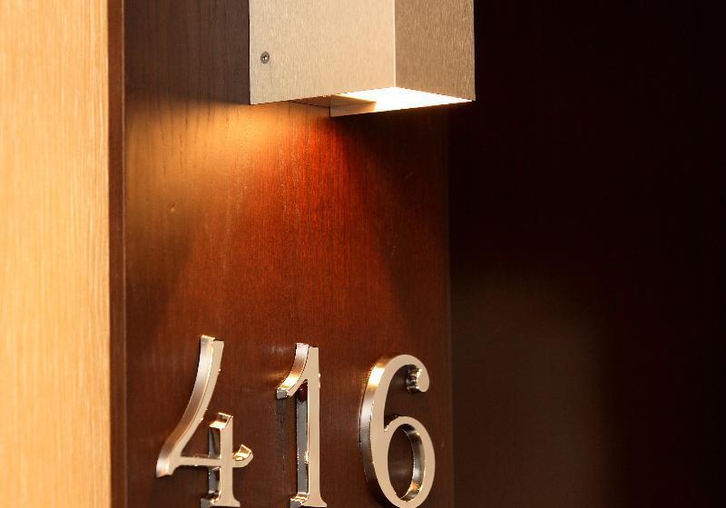 اتاق استاندارد, Don Paco