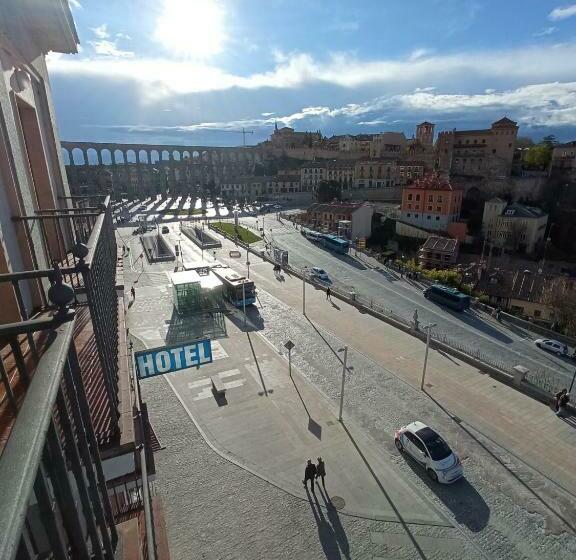 اتاق سوپریور با بالکن, Ele Acueducto