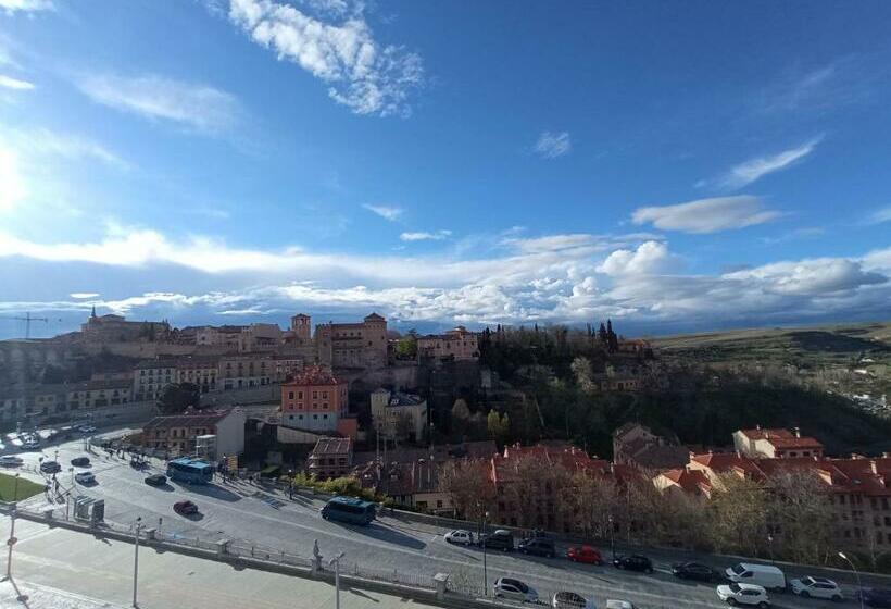 اتاق سوپریور با بالکن, Ele Acueducto