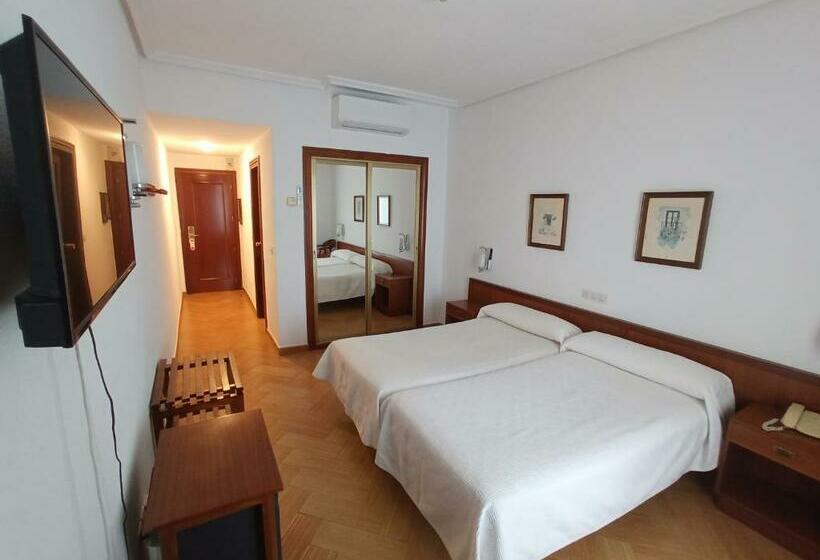 اتاق سوپریور با بالکن, Ele Acueducto