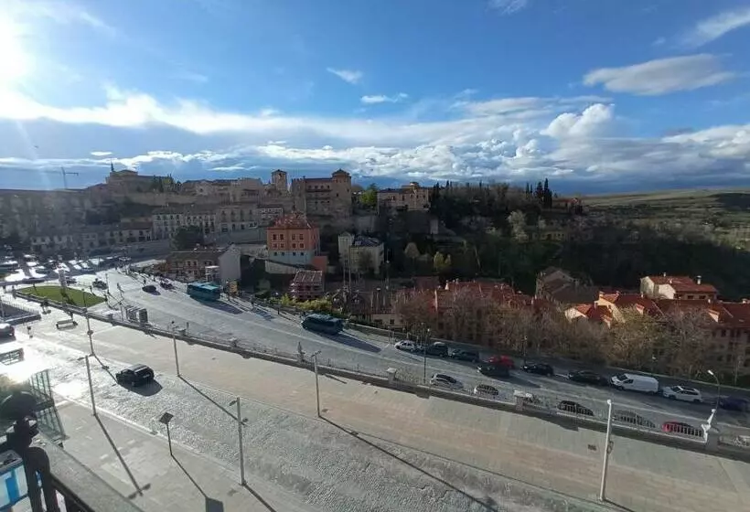 اتاق سوپریور با بالکن, Ele Acueducto