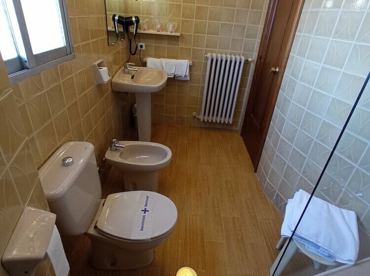 اتاق استاندارد یک نفره, Ele Acueducto