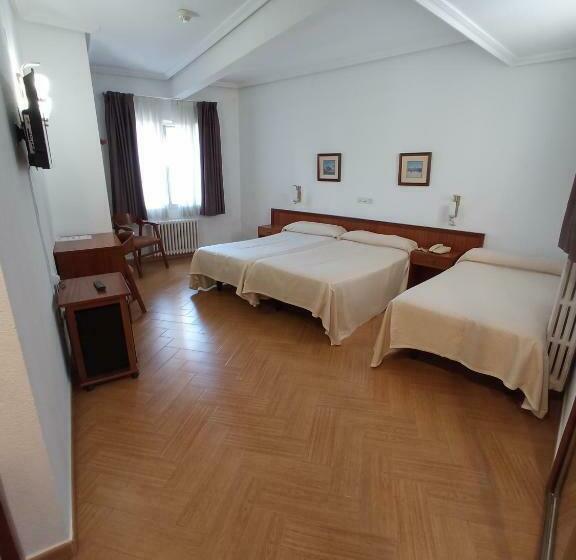 اتاق استاندارد سه نفره, Ele Acueducto