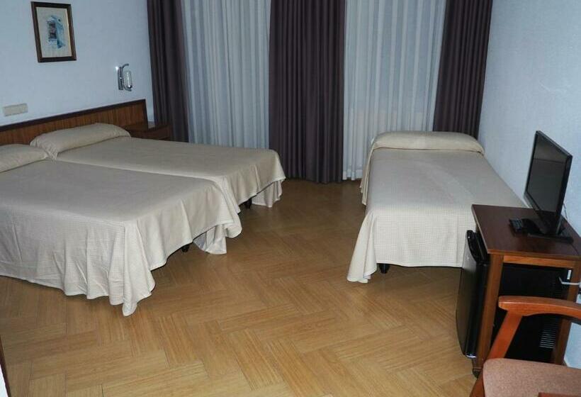 اتاق استاندارد سه نفره, Ele Acueducto