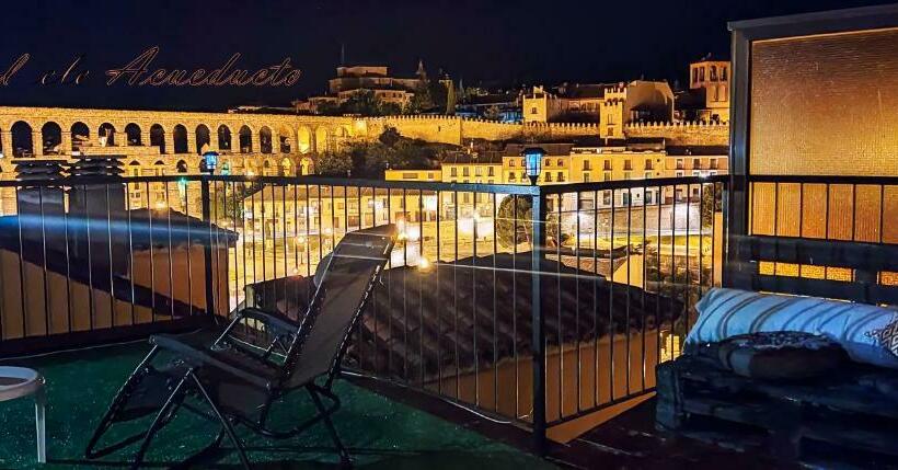 اتاق سوپریور, Ele Acueducto