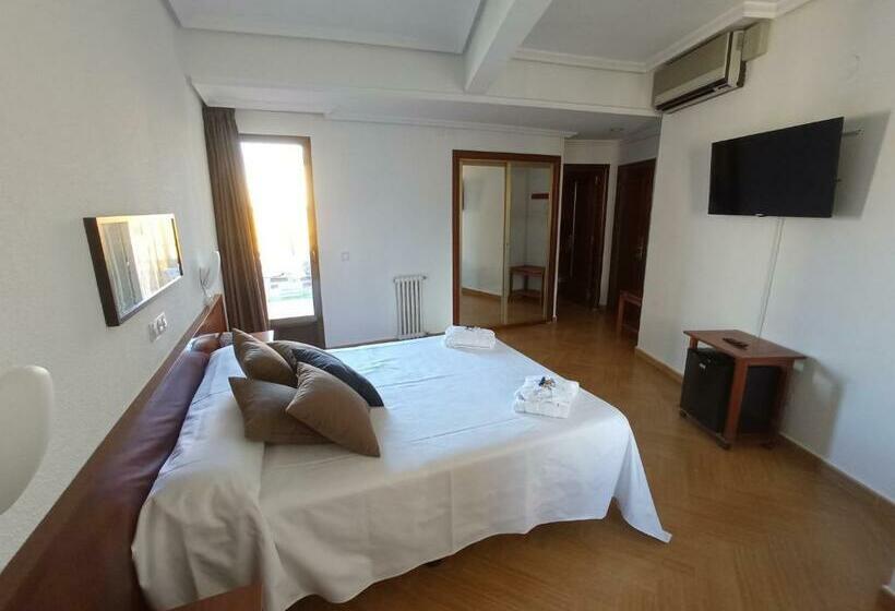 اتاق سوپریور, Ele Acueducto