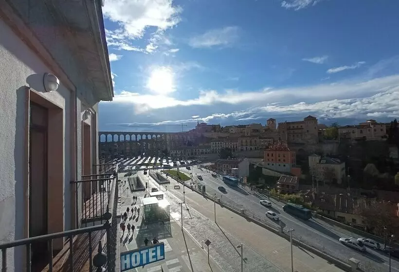 اتاق سوپریور, Ele Acueducto