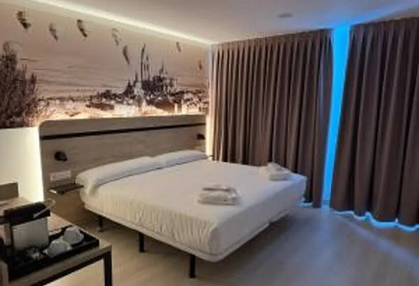 اتاق پرمیوم, Ele Acueducto