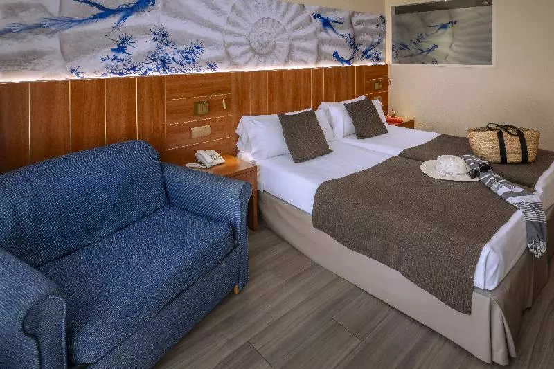 اتاق استاندارد با بالکن, Ght Aquarium & Spa