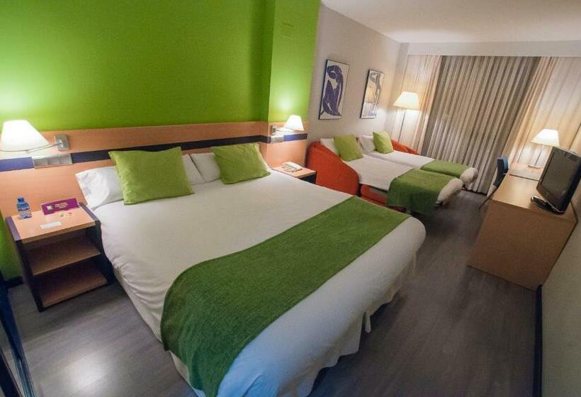 Люкс, Ibis Styles Zaragoza Ramiro I