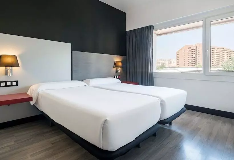Chambre Standard, Ilunion Romareda
