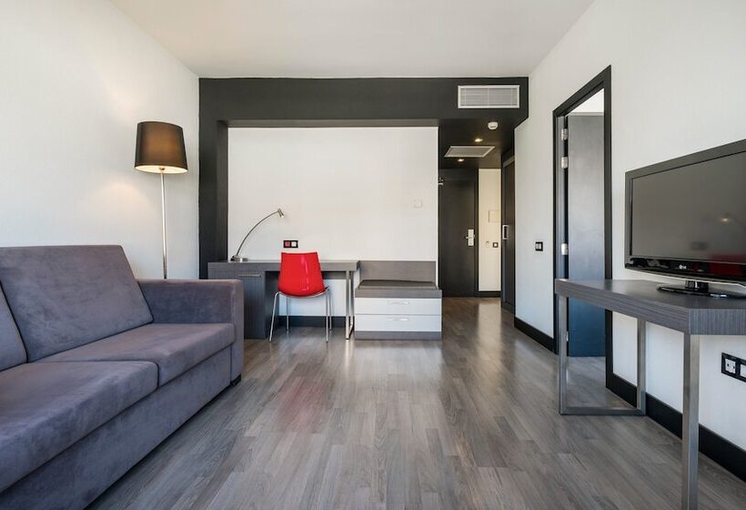 Семейный Номер, Ilunion Romareda