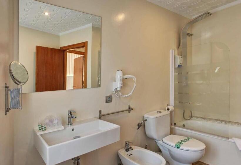 اتاق استاندارد چهار تخته, Los Angeles