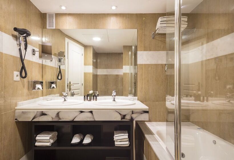 オーシャンビュースタンダードルーム, ME Marbella Luxury Lifestyle Hotel