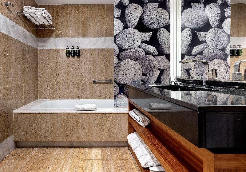 جناح غرفتين نوم, ME Marbella Luxury Lifestyle Hotel