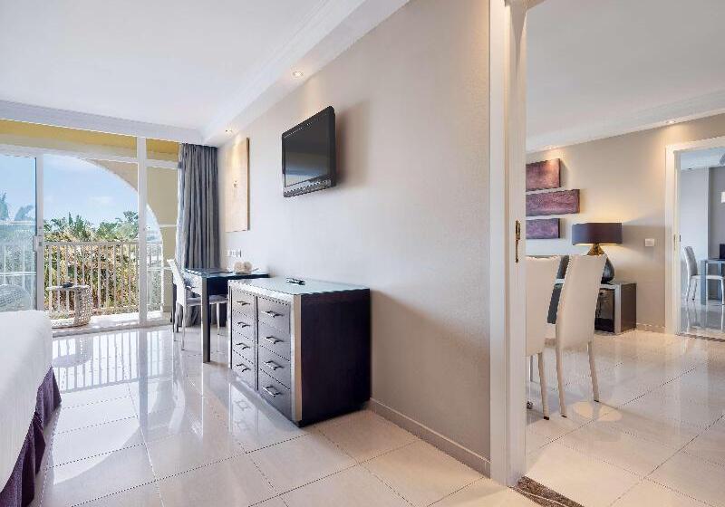Люкс 2 Спальни, ME Marbella Luxury Lifestyle Hotel
