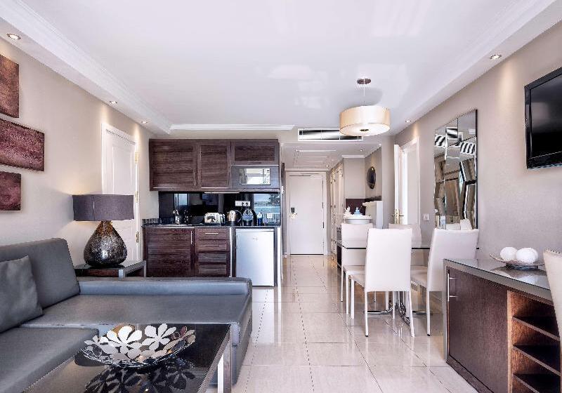 Suíte 2 Dormitórios, ME Marbella Luxury Lifestyle Hotel