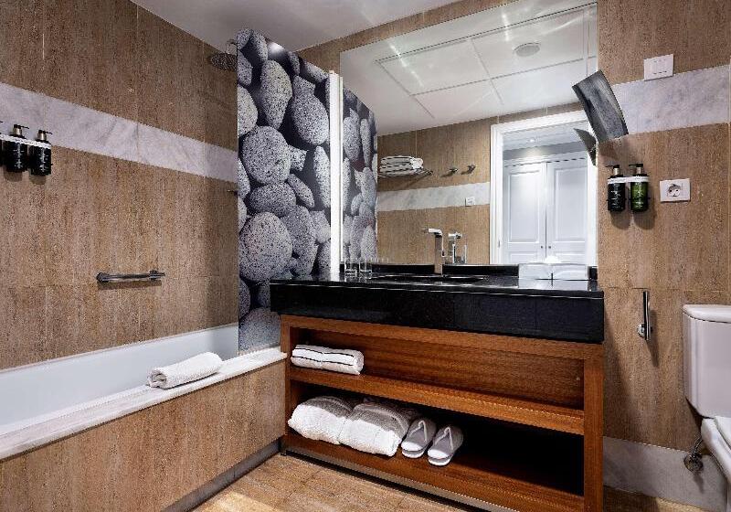 جناح, ME Marbella Luxury Lifestyle Hotel