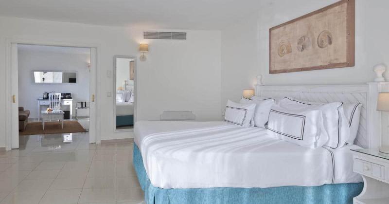 سوییت جونیور, ME Marbella Luxury Lifestyle Hotel