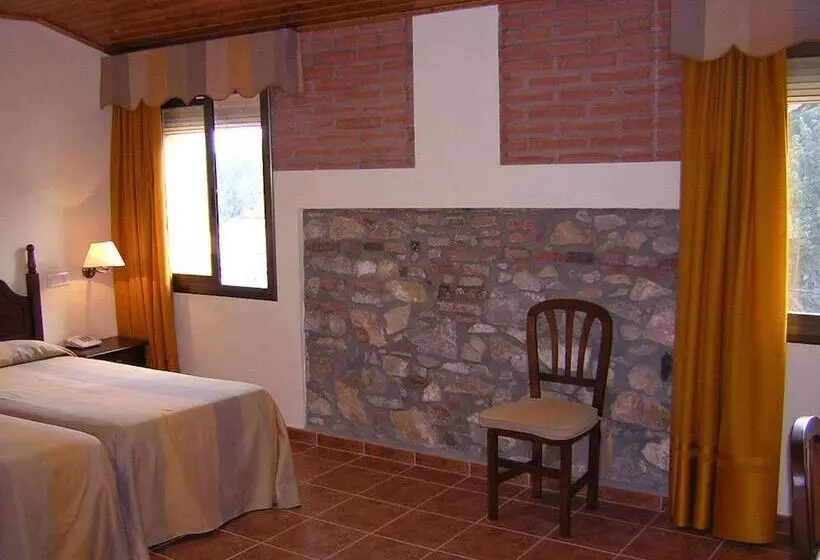 Camera Standard, Monestir