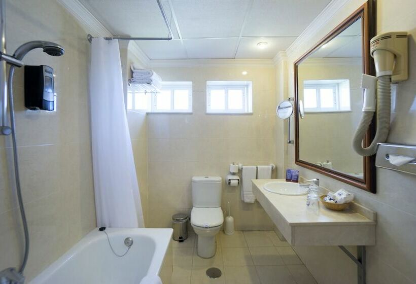 エコノミールーム, Ms Tropicana