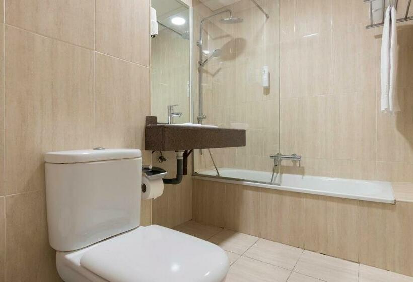 이코노미 룸, Palia Las Palomas