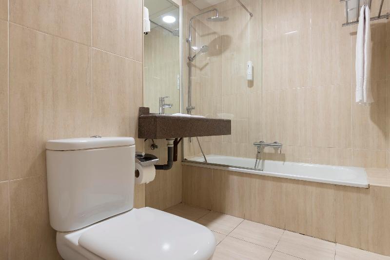 이코노미 룸, Palia Las Palomas