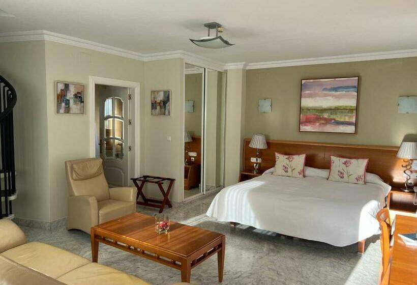 سوییت جونیور, Paraíso Del Mar