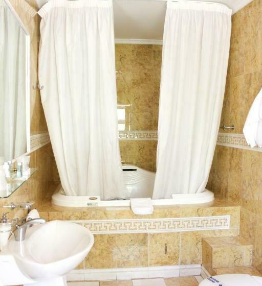 جناح جونيور, Paraíso Del Mar