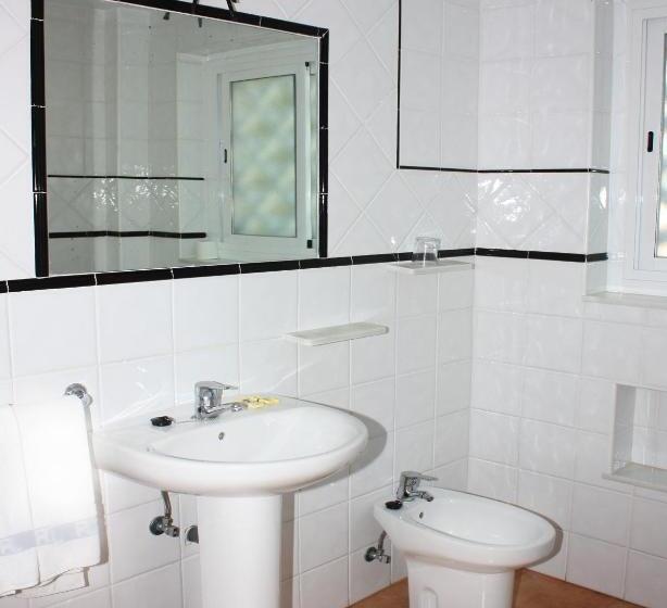 Standard Single Room, Residencia Miami