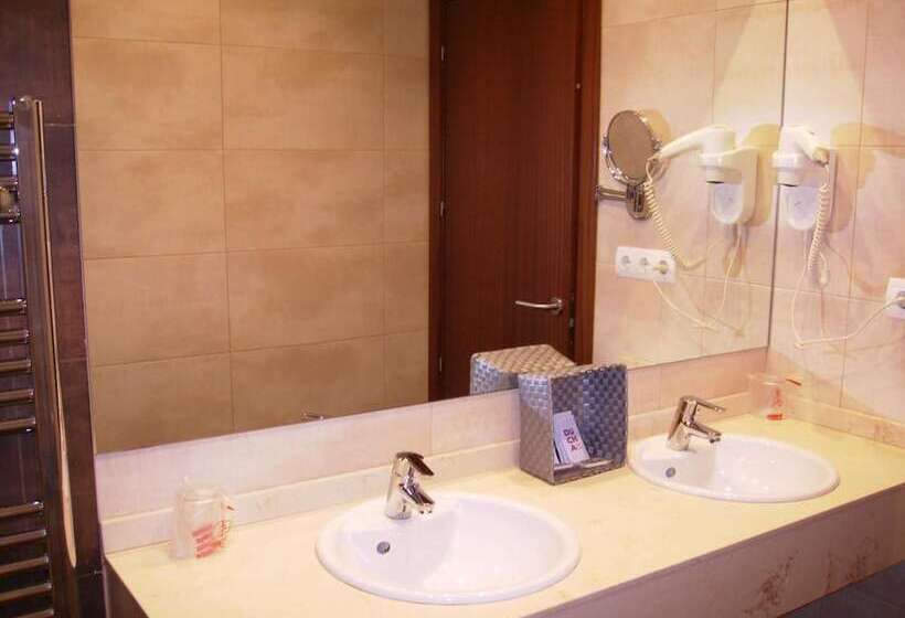 اتاق استاندارد, Roma