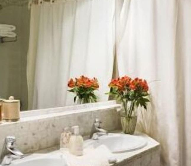 اتاق خانوادگی, Roma