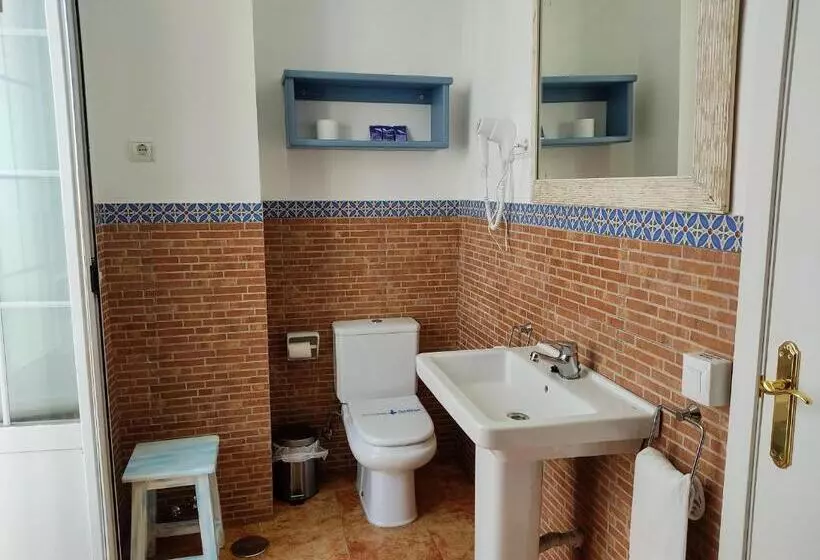 اتاق استاندارد سه تخته با بالکن, Ronda Hotel Polo