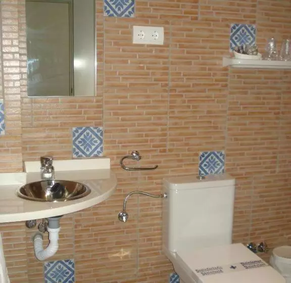 اتاق استاندارد یک نفره, Ronda Hotel Polo