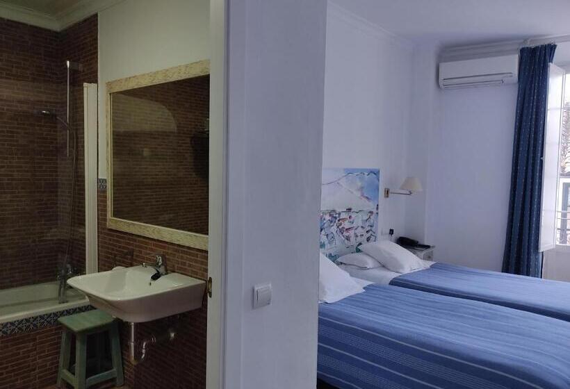 Номер Стандарт с Балконом, Ronda Hotel Polo