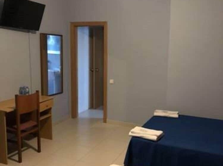 Четырехместный Номер Стандарт, Sant Jordi