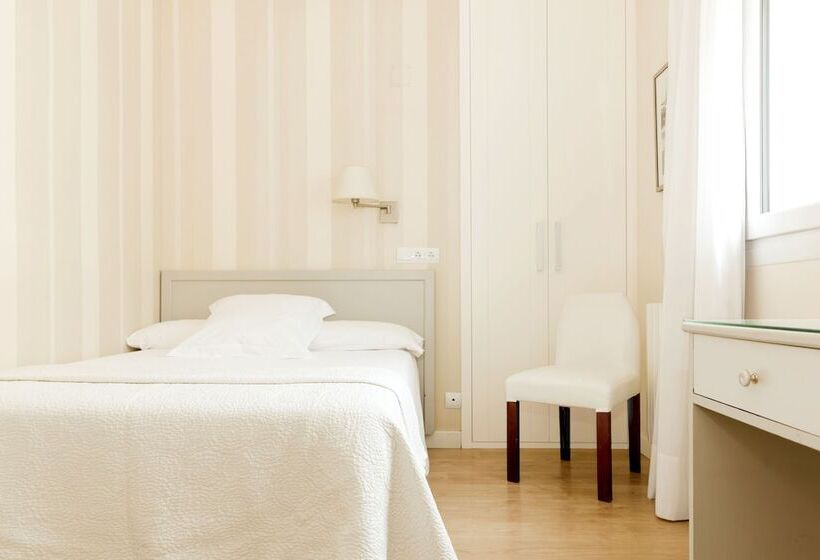 Номер Стандарт Индивидуальный, Sauce