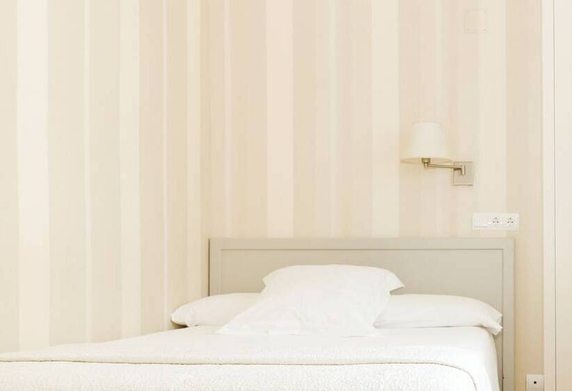 Номер Стандарт Индивидуальный, Sauce