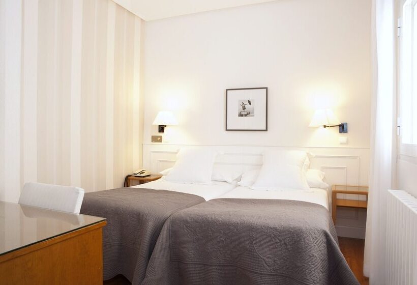 Номер Стандарт, Sauce