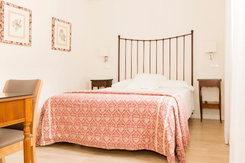 Номер Стандарт, Sauce