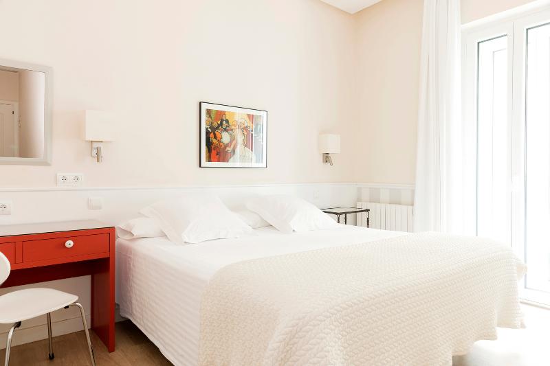 Номер Стандарт, Sauce