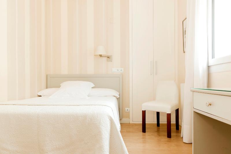 Номер Стандарт Индивидуальный, Sauce